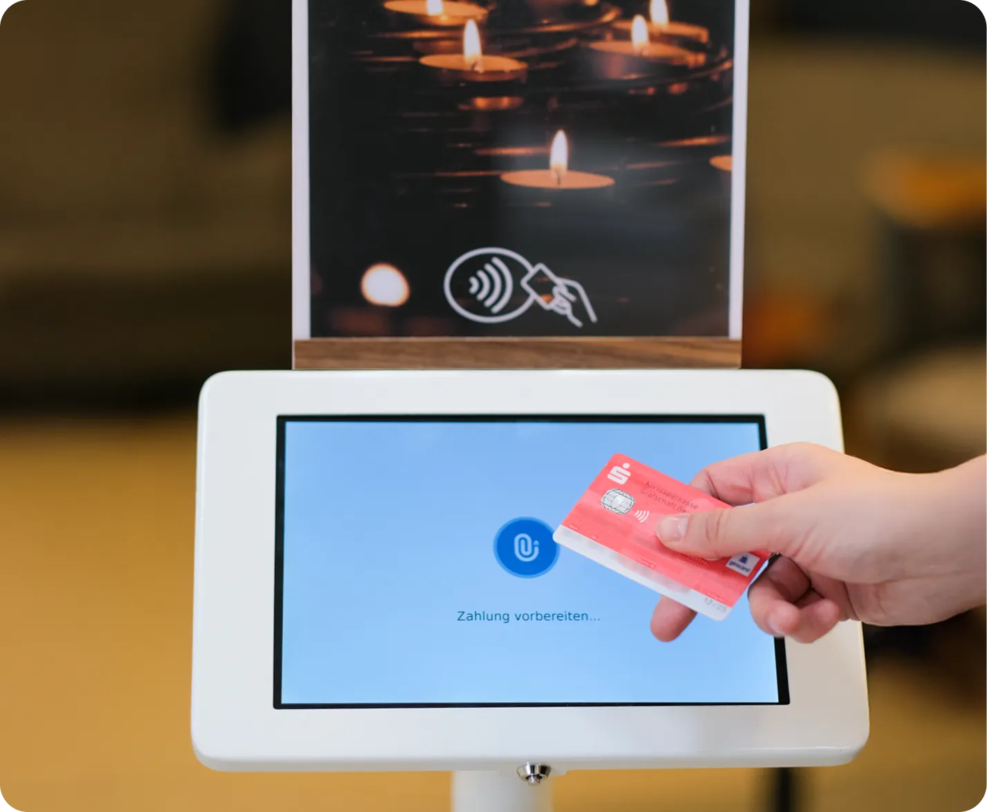ChurchDesk Terminal im Einsatz im Kirchenraum